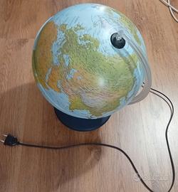 Mappamondo Fisico-Politico con luce