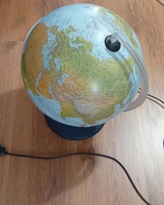 Mappamondo Fisico-Politico con luce