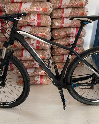 Mtb CUBE 29 full carbonio taglia L
