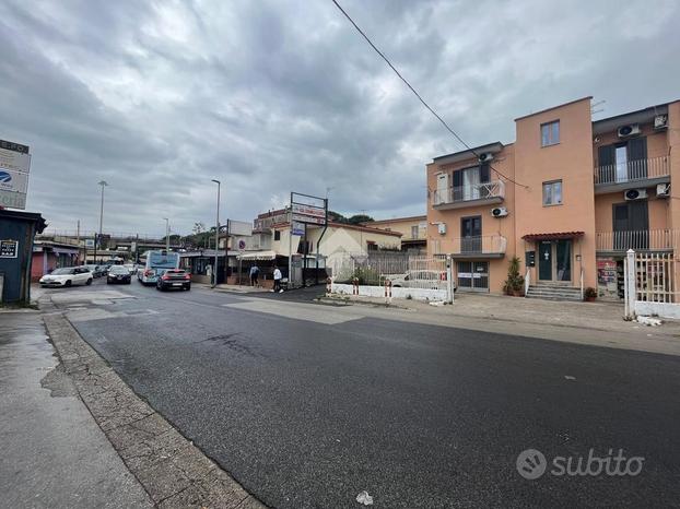 NEGOZIO A POZZUOLI