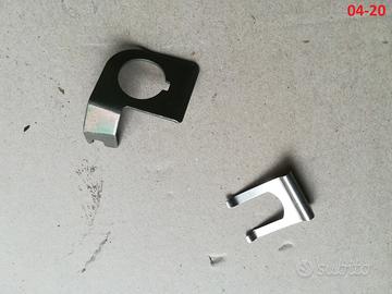 STAFFA e MOLLA SERRATURA YAMAHA R1 04 05 06 07 08