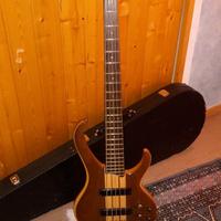 Ibanez BTB 675 5 corde – con custodia rigida