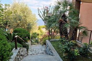 Varazze piani bilocale loggia vista mare