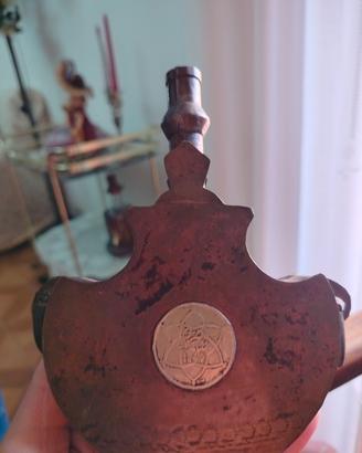 Antica fiaschetta porta polvere 