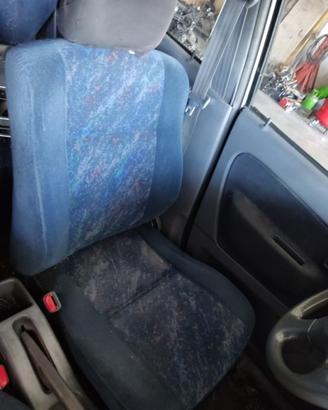 Sedile anteriore sx DAIHATSU TERIOS del 2000