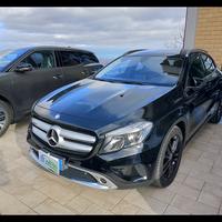 MERCEDES-BENZ GLA (X156) - GLA 220 U2593
