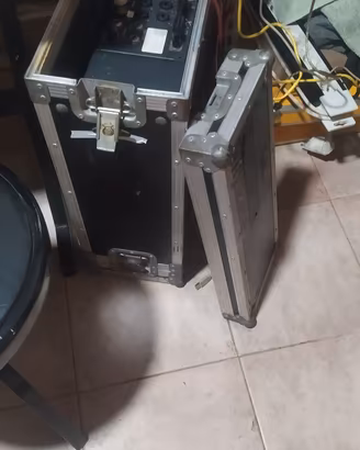 Rack 4 unità