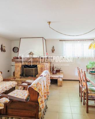 Casa indipendente a Felino Via Cotti 6 locali