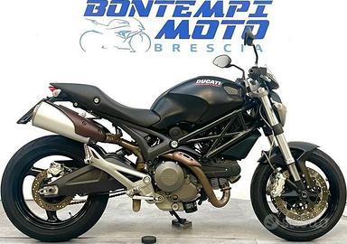 Ducati Monster 696