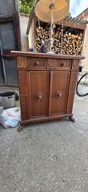 mobile antico in legno