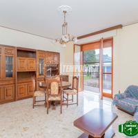 QUADRILOCALE CON BALCONE