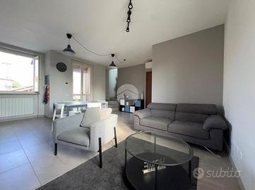VILLA A SCHIERA A CASALE CREMASCO-VIDOLASCO