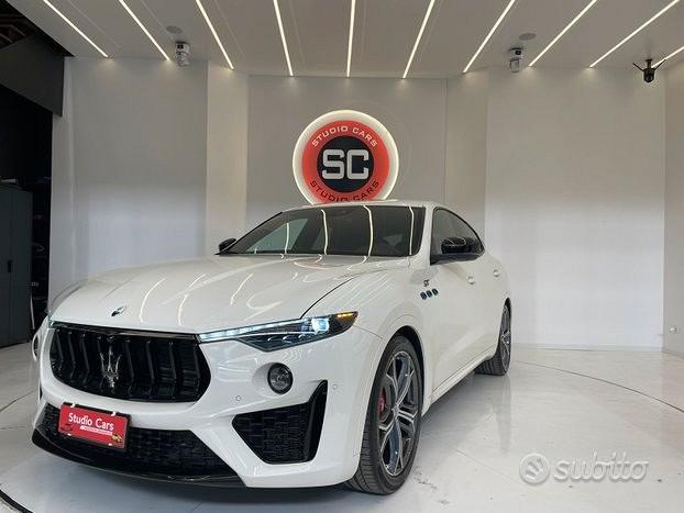 Agenzia Leasys > Prodotti > Maserati Levante 2.0 330CV 48V MHEV GT Q4 AUTO