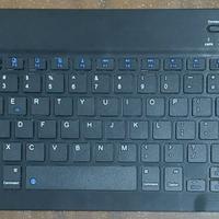 Tastiera Bluetooth/Wireless con ricevitore usb