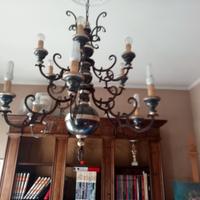 Lampadario in ferro battuto