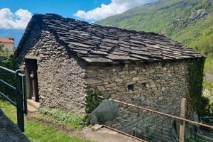 Casa indipendente da ristrutturare a Novalesa