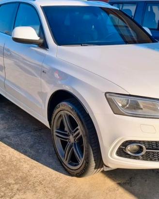 Audi Q5 2.0 TDI Advanced Plus quattro Tronic Sline