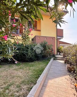 3 LOCALI A BRIGNANO GERA D'ADDA
