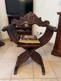 Sedia curule in legno