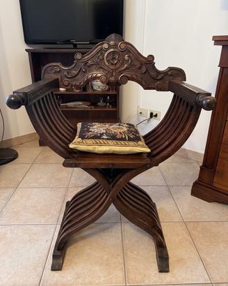 Sedia curule in legno