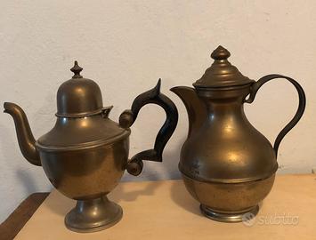 Antiche brocche in ottone