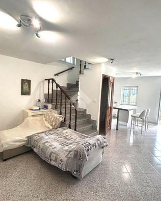 CASA INDIPENDENTE A SERRA RICCÒ