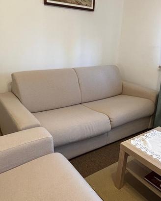 2 divani beige in tessuto