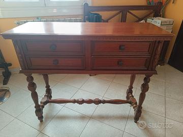 Tavolo consolle in legno in stile classico