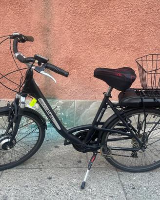 Bici elettrica graziella pedalata assistita cesta