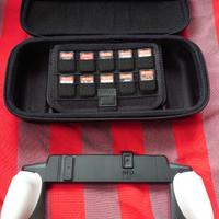 Nintendo Switch OLED custodia e grip 