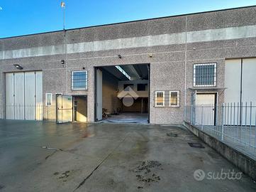 CAPANNONE A SESTO ED UNITI