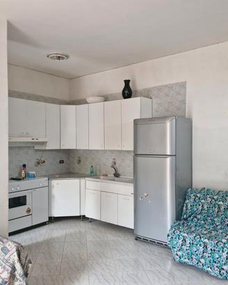 Casa con ampio spazio esterno a 5 minuti dal mare