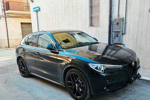 Alfa Romeo Stelvio Ti 2.2 154 kwFull full optional