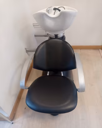 arredamento negozio parrucchieri 