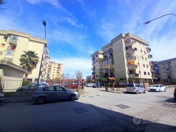 Villaricca, via G. Amendola 5 VANI E 2 ACC. Posto