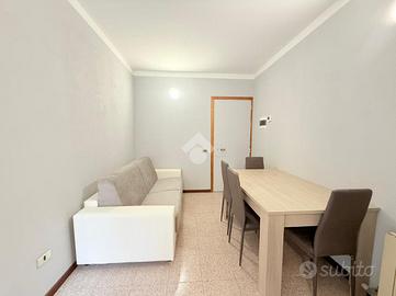 2 LOCALI A GRONE