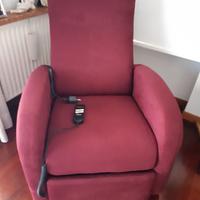 Poltrona relax per anziani reclinabile con motore