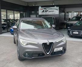 Alfa Romeo Stelvio 2.2 Turbodiesel 150 CV AT8 RWD 