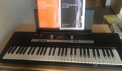 Tastiera YAMAHA PSR-E243