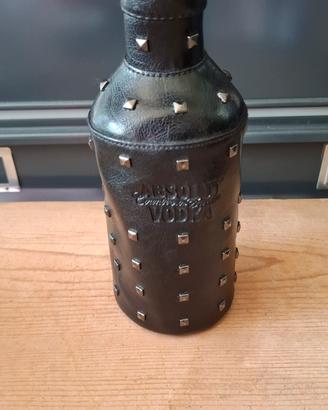 Astuccio  in pelle borchiata Absolut Vodka