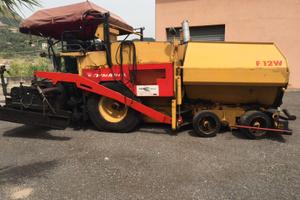 Vibrofinitrice Dynapac F-12 W