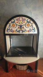 Mobile in acciaio e ceramica per inserto camino