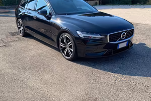Volvo V60 D4 R-Design