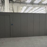 Pannelli da parete con portone-divisorio 20x10 mt