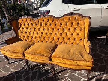 Divano +2 poltrone