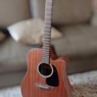 Chitarra acustica Takamine
