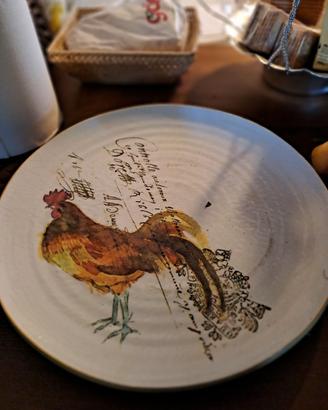 5 piatti,  piu uno grande.  Williams sonoma