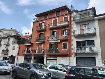 NEGOZIO A ATRIPALDA