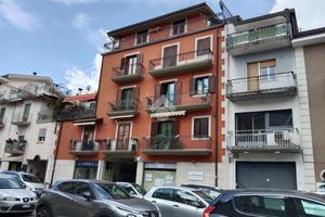 NEGOZIO A ATRIPALDA