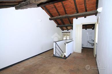 CASA SEMINDIPENDENTE A GAVI